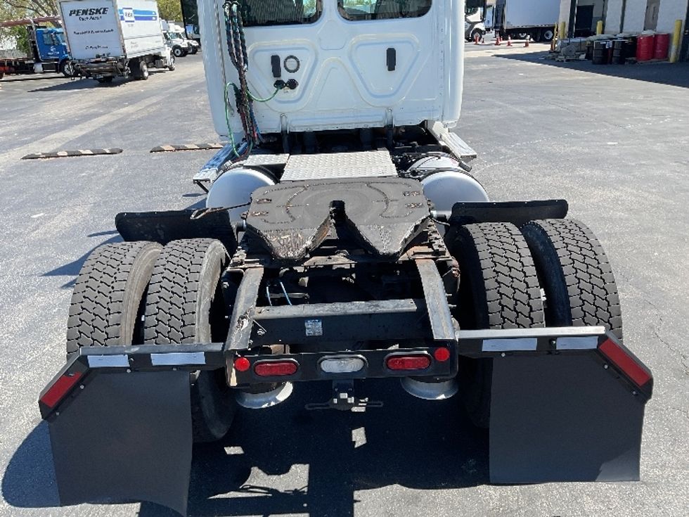 Day Cab Tractor-Heavy Duty Tractors-Freightliner-2019-Cascadia 11342ST-Tampa-FL-595,175\n\t\tmiles-$ 22,000 - Image 6