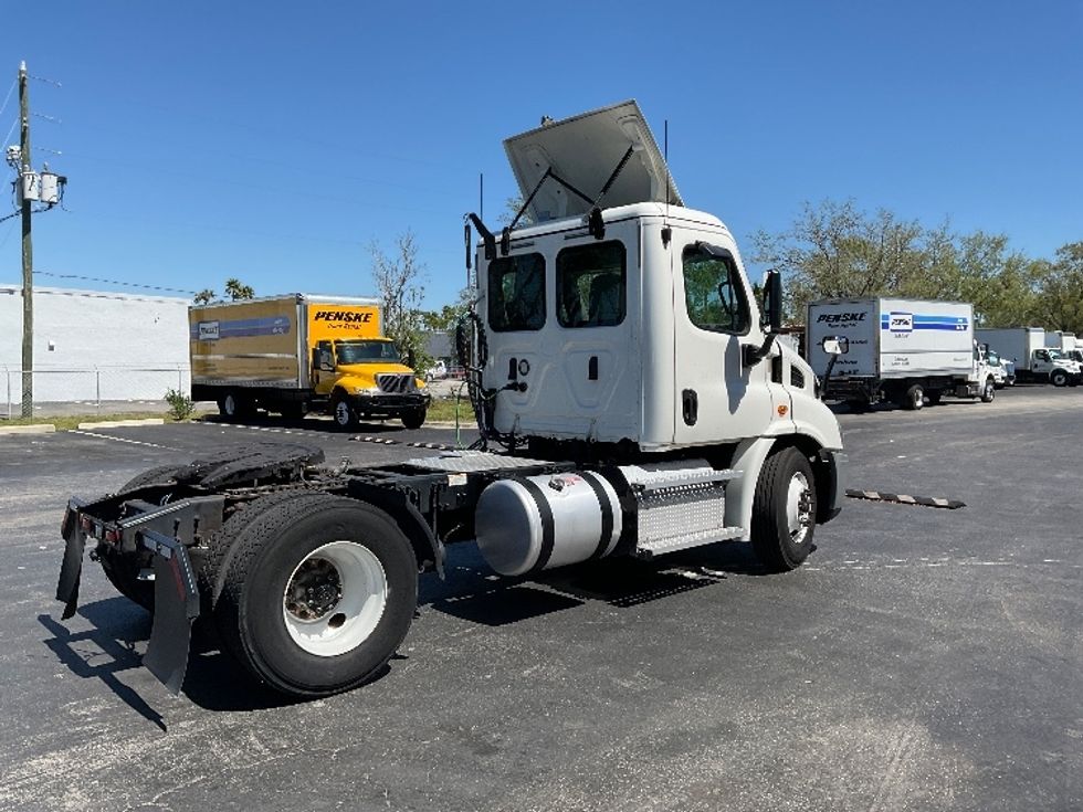 Day Cab Tractor-Heavy Duty Tractors-Freightliner-2019-Cascadia 11342ST-Tampa-FL-595,175\n\t\tmiles-$ 22,000 - Image 7