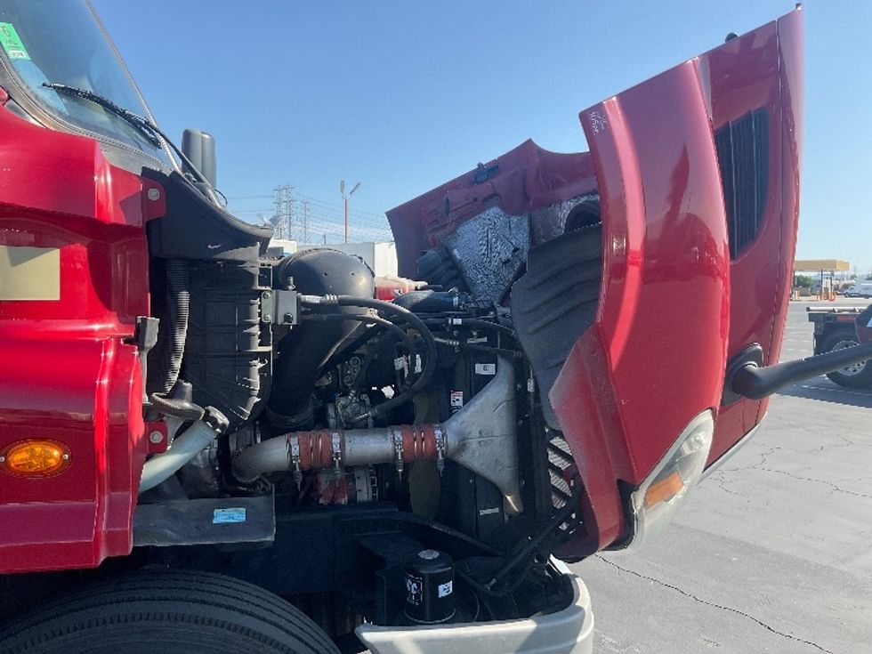 Day Cab Tractor-Heavy Duty Tractors-Freightliner-2019-Cascadia 11342ST-Torrance-CA-280,469\n\t\tmiles-$ 34,750 - Image 15