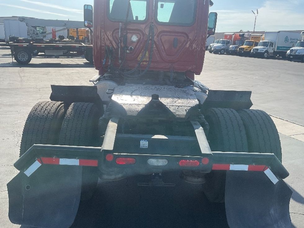 Day Cab Tractor-Heavy Duty Tractors-Freightliner-2019-Cascadia 11342ST-Torrance-CA-280,469\n\t\tmiles-$ 34,750 - Image 6