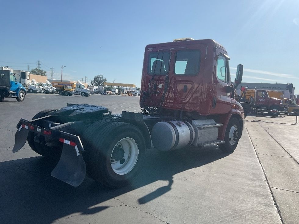 Day Cab Tractor-Heavy Duty Tractors-Freightliner-2019-Cascadia 11342ST-Torrance-CA-280,469\n\t\tmiles-$ 34,750 - Image 7