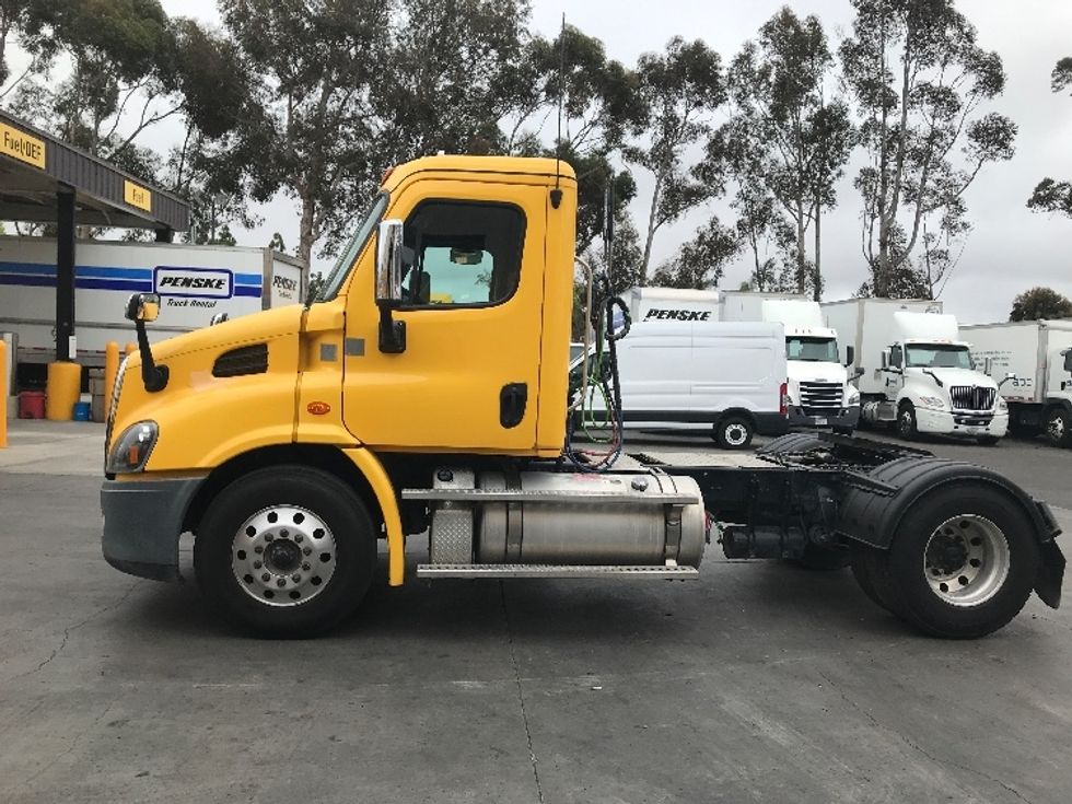 Day Cab Tractor-Heavy Duty Tractors-Freightliner-2019-Cascadia 11342ST-Torrance-CA-407,415\n\t\tmiles-$ 30,750 - Image 4