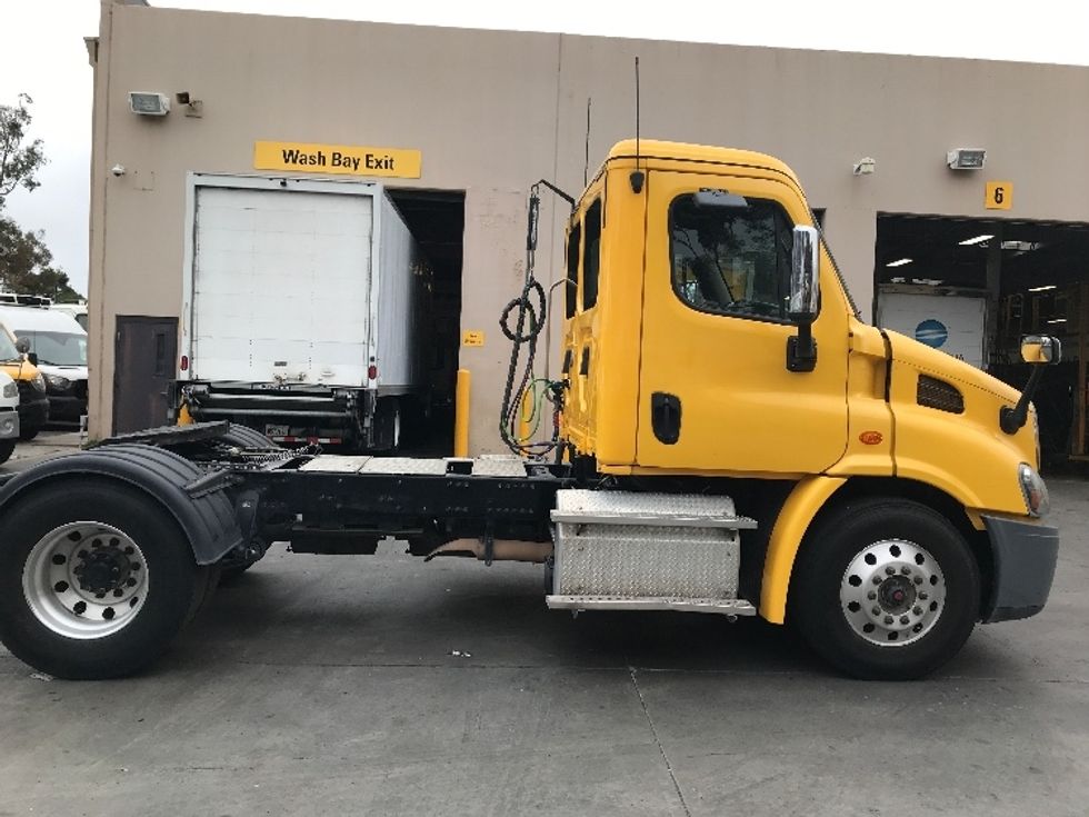 Day Cab Tractor-Heavy Duty Tractors-Freightliner-2019-Cascadia 11342ST-Torrance-CA-407,415\n\t\tmiles-$ 30,750 - Image 8