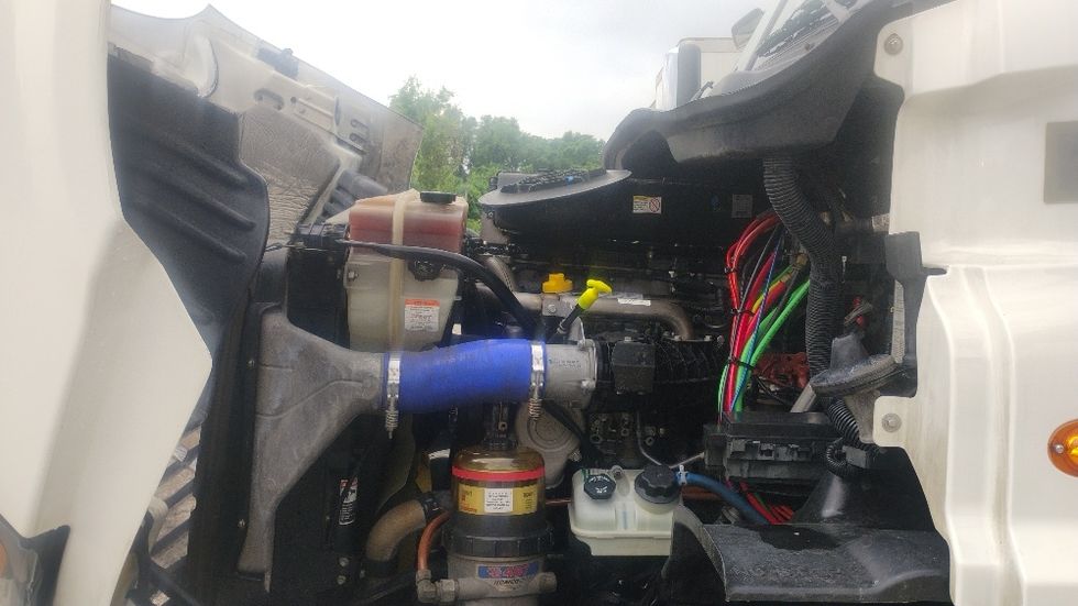 Day Cab Tractor-Heavy Duty Tractors-Freightliner-2019-Cascadia 11342ST-Tuscumbia-AL-667,606\n\t\tmiles-$ 22,000 - Image 16