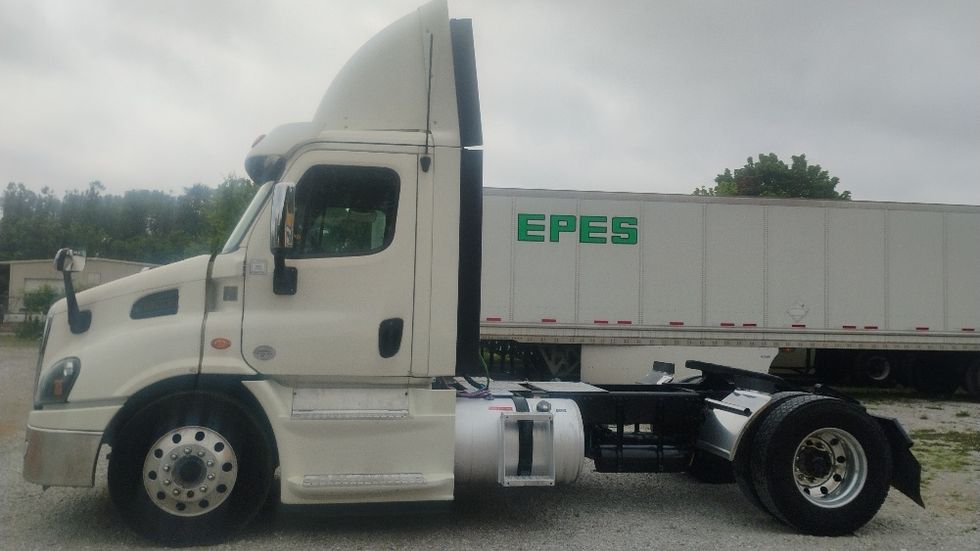 Day Cab Tractor-Heavy Duty Tractors-Freightliner-2019-Cascadia 11342ST-Tuscumbia-AL-667,606\n\t\tmiles-$ 22,000 - Image 4