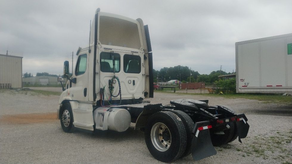 Day Cab Tractor-Heavy Duty Tractors-Freightliner-2019-Cascadia 11342ST-Tuscumbia-AL-667,606\n\t\tmiles-$ 22,000 - Image 5