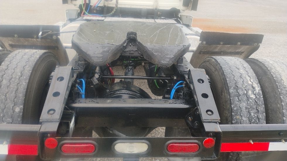 Day Cab Tractor-Heavy Duty Tractors-Freightliner-2019-Cascadia 11342ST-Tuscumbia-AL-667,606\n\t\tmiles-$ 22,000 - Image 6