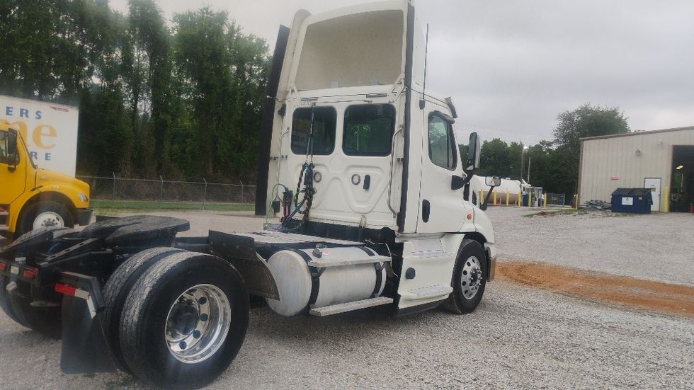 Day Cab Tractor-Heavy Duty Tractors-Freightliner-2019-Cascadia 11342ST-Tuscumbia-AL-667,606\n\t\tmiles-$ 22,000 - Image 7