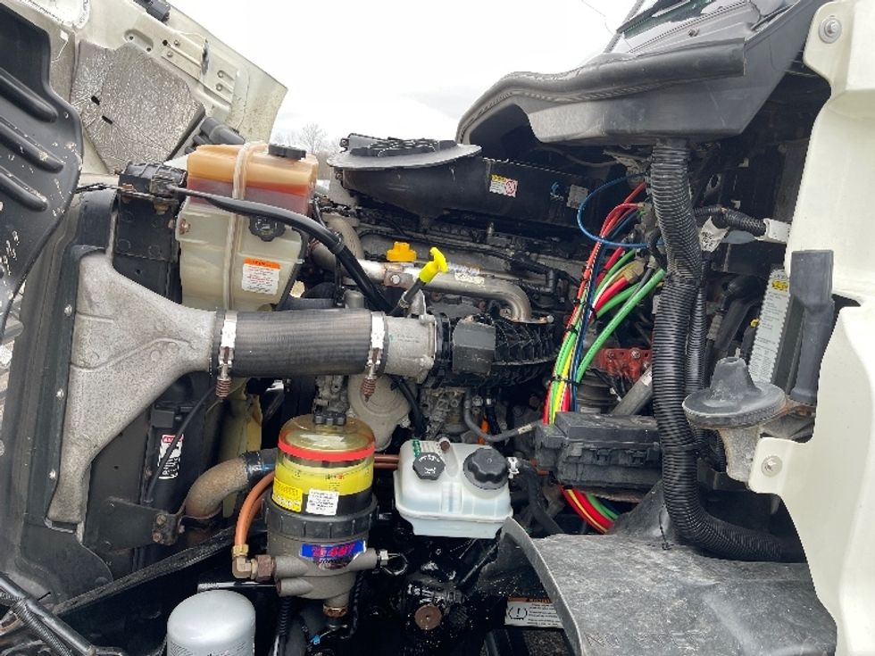Day Cab Tractor-Heavy Duty Tractors-Freightliner-2019-Cascadia 11364ST-Akron-OH-388,031\n\t\tmiles-$ 43,500 - Image 16