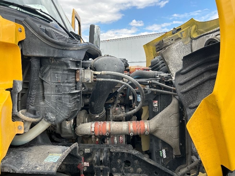 Day Cab Tractor-Heavy Duty Tractors-Freightliner-2019-Cascadia 11364ST-Belcamp-MD-445,385\n\t\tmiles-$ 31,250 - Image 14