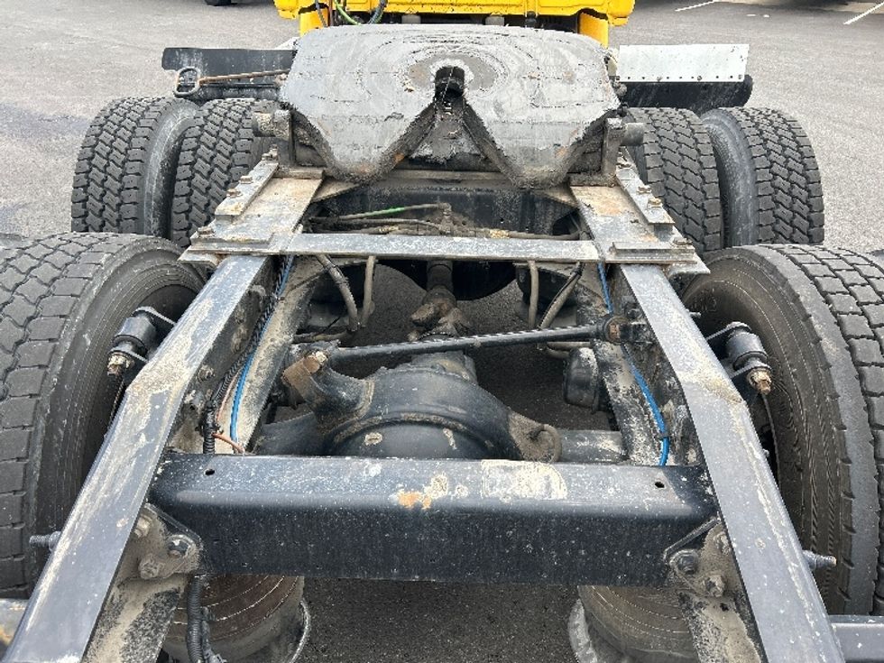 Day Cab Tractor-Heavy Duty Tractors-Freightliner-2019-Cascadia 11364ST-Belcamp-MD-445,385\n\t\tmiles-$ 31,250 - Image 6