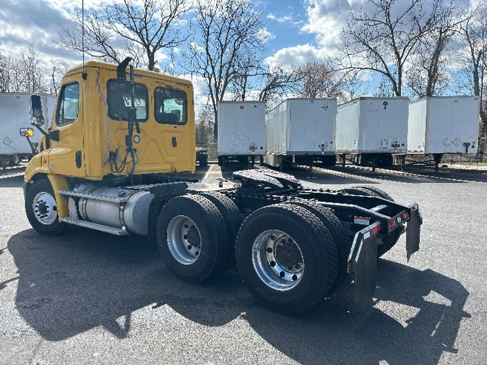 Day Cab Tractor-Heavy Duty Tractors-Freightliner-2019-Cascadia 11364ST-Belcamp-MD-450,832\n\t\tmiles-$ 31,000 - Image 5