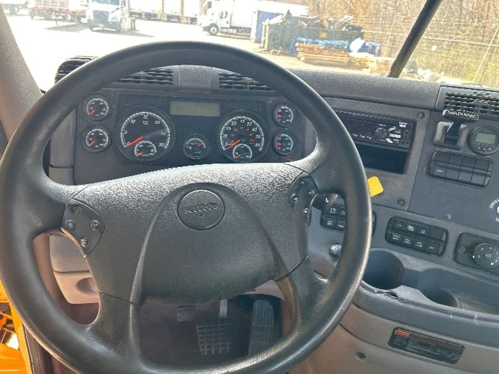 Day Cab Tractor-Heavy Duty Tractors-Freightliner-2019-Cascadia 11364ST-Belcamp-MD-453,694\n\t\tmiles-$ 30,750 - Image 10