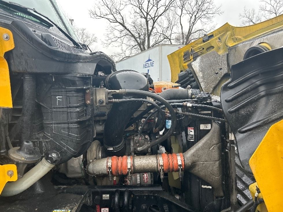 Day Cab Tractor-Heavy Duty Tractors-Freightliner-2019-Cascadia 11364ST-Belcamp-MD-455,336\n\t\tmiles-$ 30,750 - Image 15