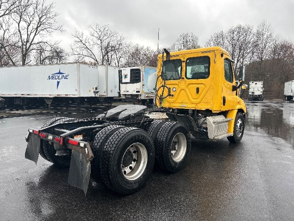 Day Cab Tractor-Heavy Duty Tractors-Freightliner-2019-Cascadia 11364ST-Belcamp-MD-455,336\n\t\tmiles-$ 30,750 - Image 7