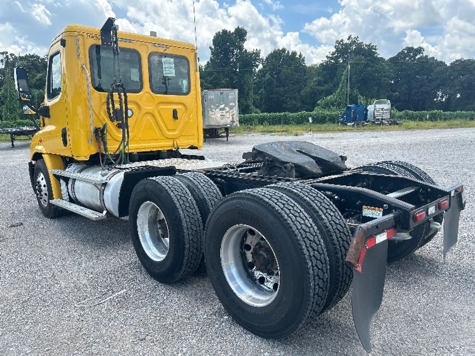 Day Cab Tractor-Heavy Duty Tractors-Freightliner-2019-Cascadia 11364ST-Birmingham-AL-562,864\n\t\tmiles-$ 25,750 - Image 5