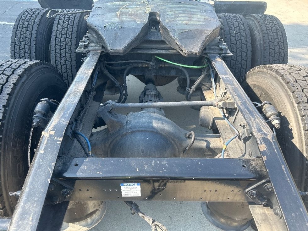 Day Cab Tractor-Heavy Duty Tractors-Freightliner-2019-Cascadia 11364ST-City Of Industry-CA-322,187\n\t\tmiles-$ 45,250 - Image 6