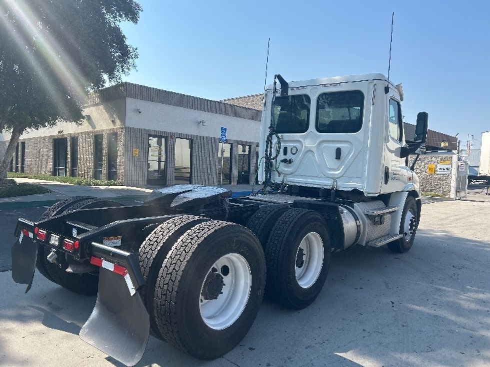 Day Cab Tractor-Heavy Duty Tractors-Freightliner-2019-Cascadia 11364ST-City Of Industry-CA-322,187\n\t\tmiles-$ 45,250 - Image 7