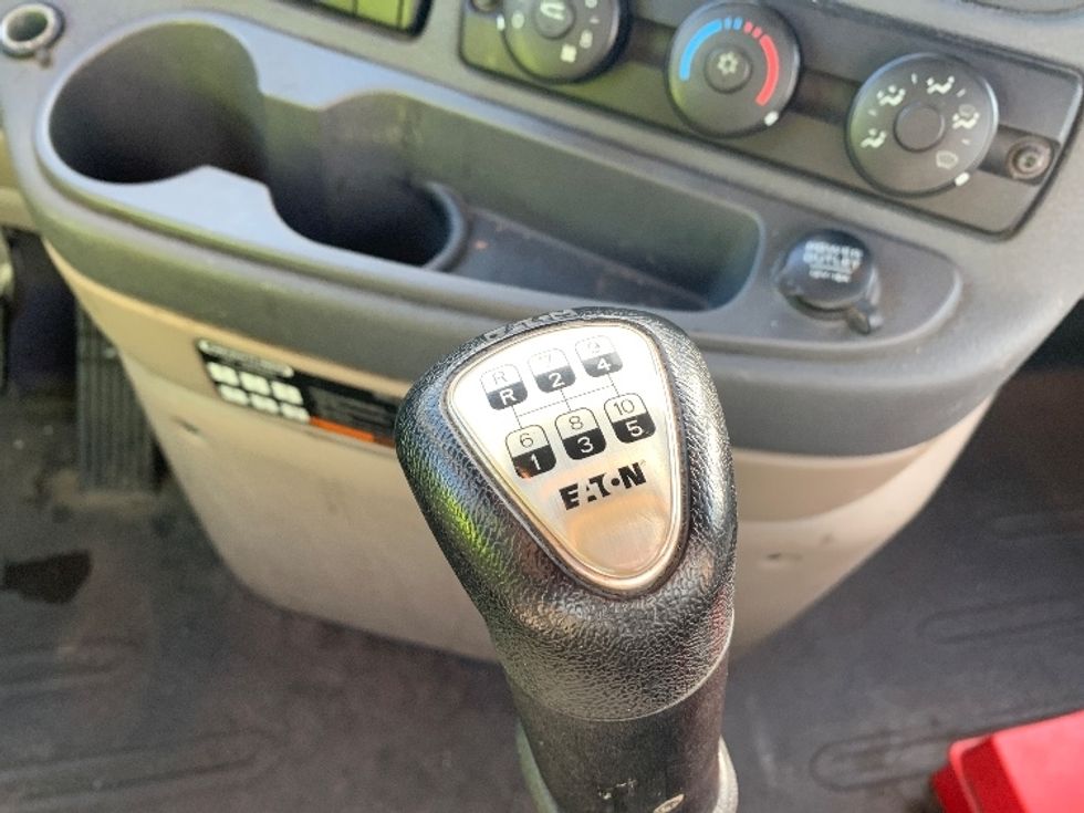 Day Cab Tractor-Heavy Duty Tractors-Freightliner-2019-Cascadia 11364ST-Coburg-OR-254,900\n\t\tmiles-$ 47,000 - Image 17