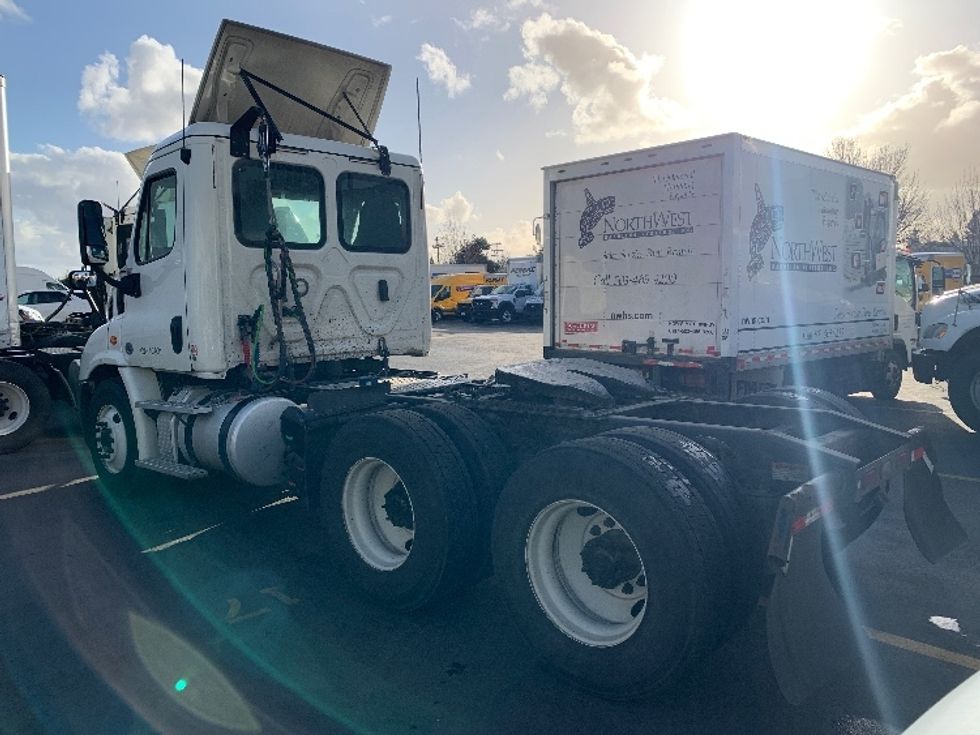 Day Cab Tractor-Heavy Duty Tractors-Freightliner-2019-Cascadia 11364ST-Coburg-OR-254,900\n\t\tmiles-$ 47,000 - Image 5