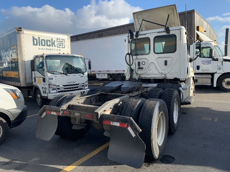 Day Cab Tractor-Heavy Duty Tractors-Freightliner-2019-Cascadia 11364ST-Coburg-OR-254,900\n\t\tmiles-$ 47,000 - Image 7
