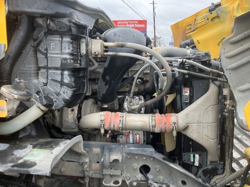 Day Cab Tractor-Heavy Duty Tractors-Freightliner-2019-Cascadia 11364ST-Conyers-GA-401,378\n\t\tmiles-$ 36,500 - Image 15