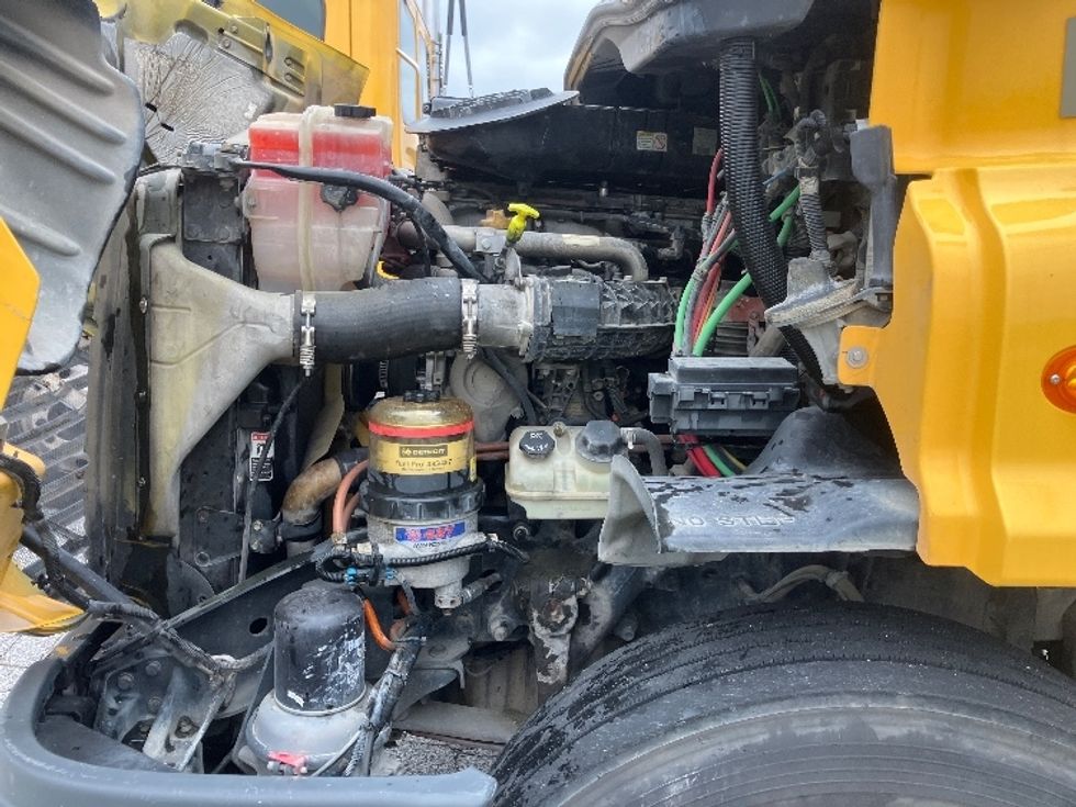 Day Cab Tractor-Heavy Duty Tractors-Freightliner-2019-Cascadia 11364ST-Conyers-GA-401,378\n\t\tmiles-$ 36,500 - Image 16