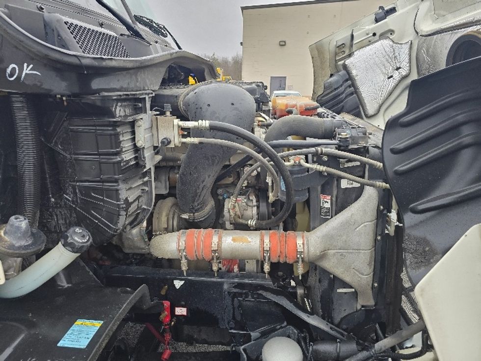 Day Cab Tractor-Heavy Duty Tractors-Freightliner-2019-Cascadia 11364ST-Cookeville-TN-195,777\n\t\tmiles-$ 47,500 - Image 15