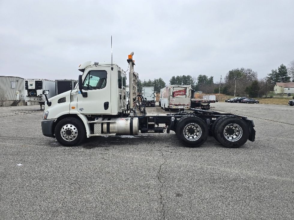 Day Cab Tractor-Heavy Duty Tractors-Freightliner-2019-Cascadia 11364ST-Cookeville-TN-195,777\n\t\tmiles-$ 47,500 - Image 4