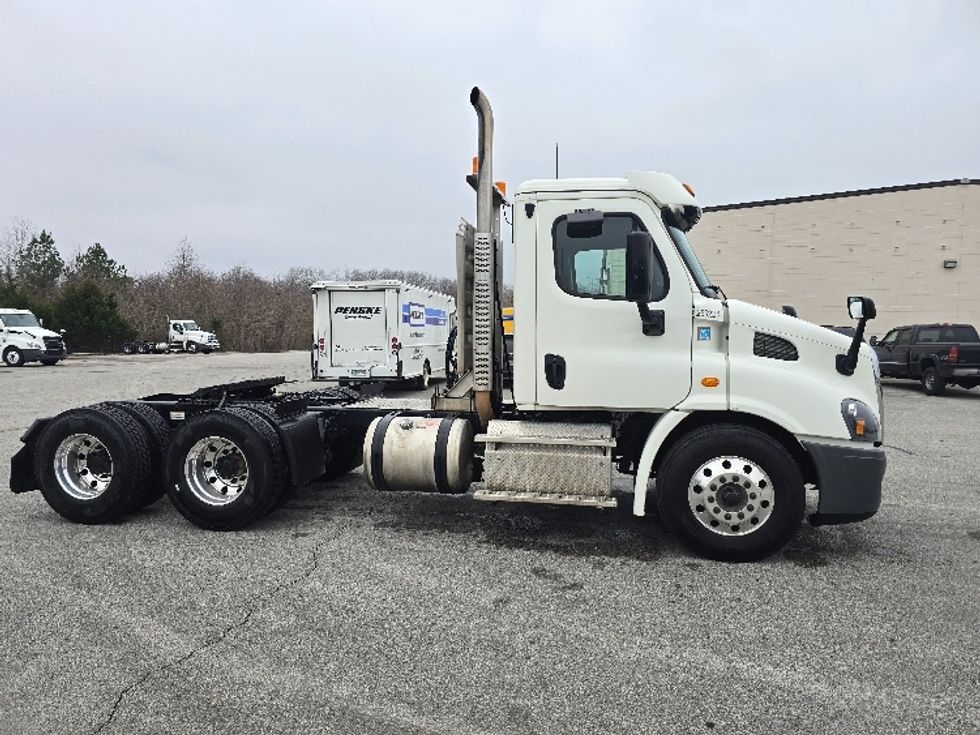 Day Cab Tractor-Heavy Duty Tractors-Freightliner-2019-Cascadia 11364ST-Cookeville-TN-195,777\n\t\tmiles-$ 47,500 - Image 8