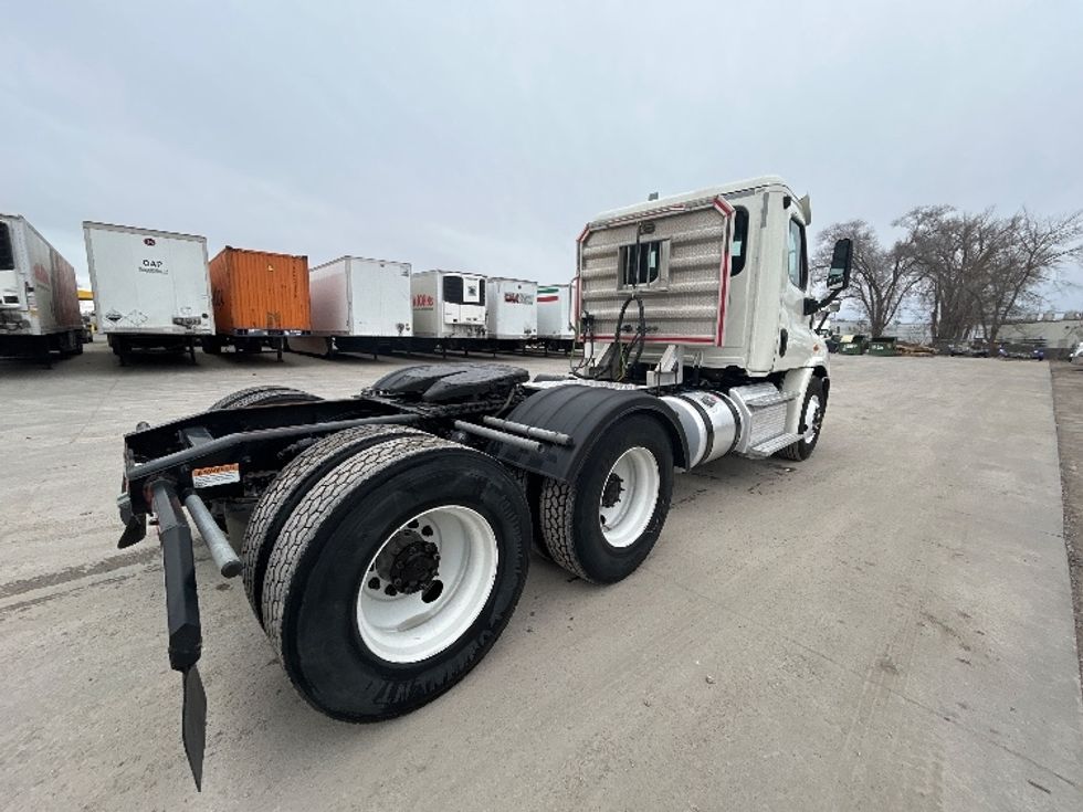 Day Cab Tractor-Heavy Duty Tractors-Freightliner-2019-Cascadia 11364ST-Des Moines-IA-521,046\n\t\tmiles-$ 29,500 - Image 7