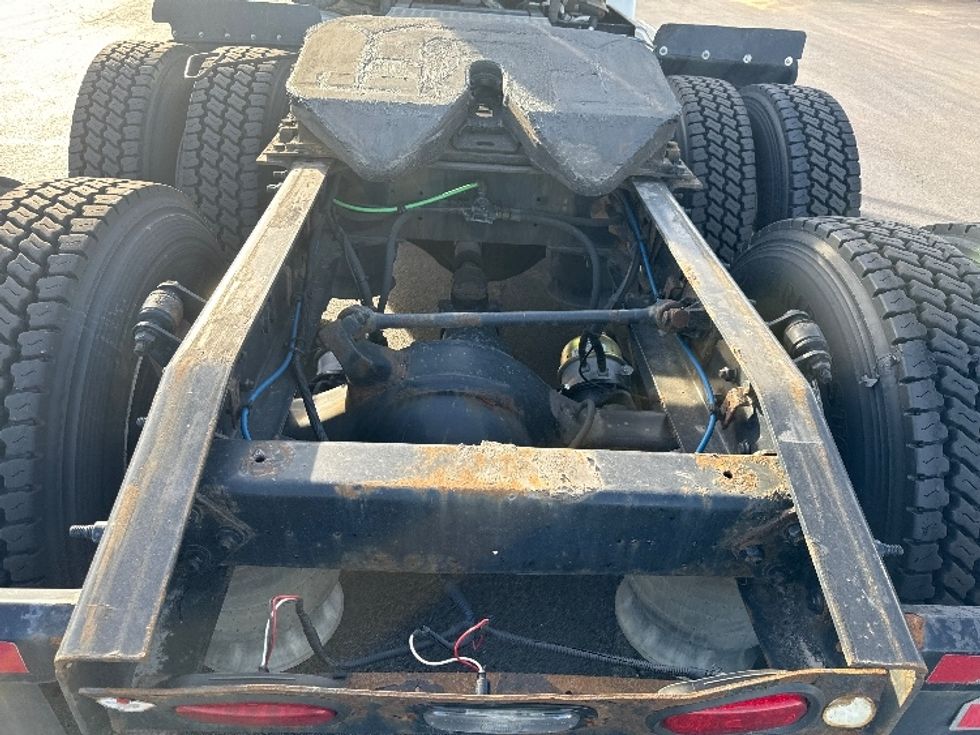 Day Cab Tractor-Heavy Duty Tractors-Freightliner-2019-Cascadia 11364ST-East Chicago-IN-455,174\n\t\tmiles-$ 35,500 - Image 6