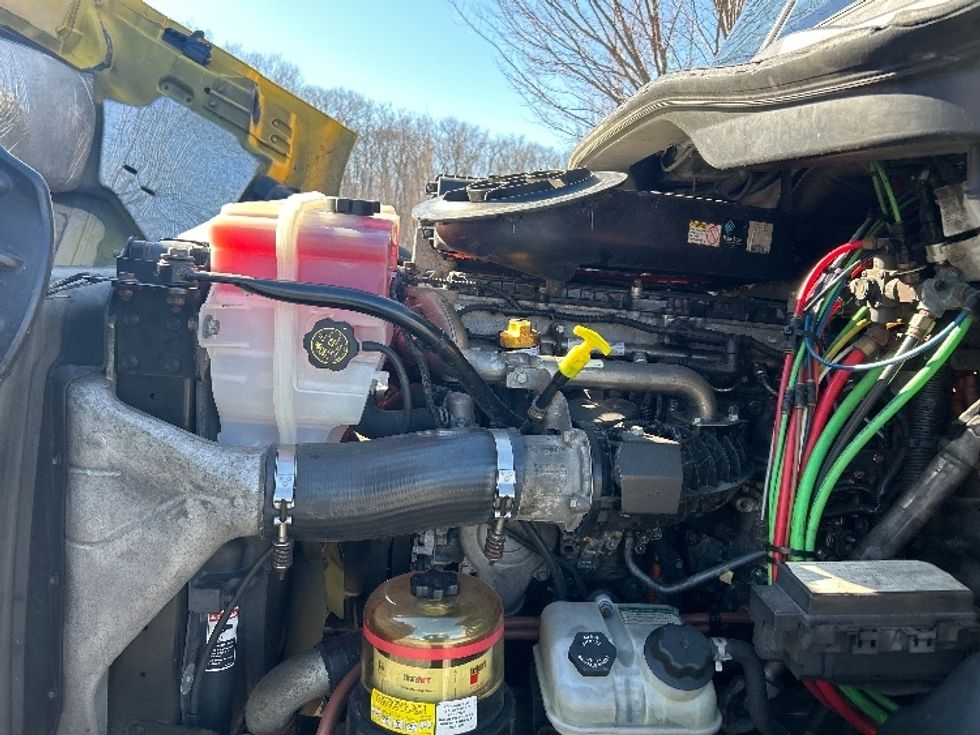 Day Cab Tractor-Heavy Duty Tractors-Freightliner-2019-Cascadia 11364ST-Fitchburg-MA-437,936\n\t\tmiles-$ 32,250 - Image 15