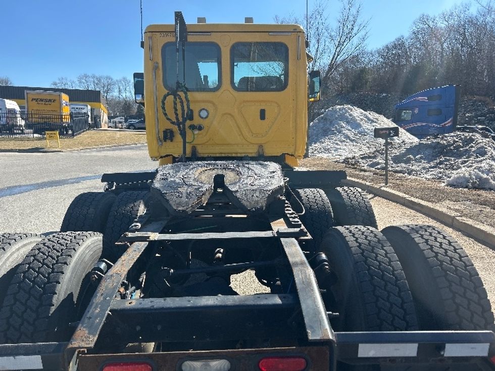 Day Cab Tractor-Heavy Duty Tractors-Freightliner-2019-Cascadia 11364ST-Fitchburg-MA-437,936\n\t\tmiles-$ 32,250 - Image 6
