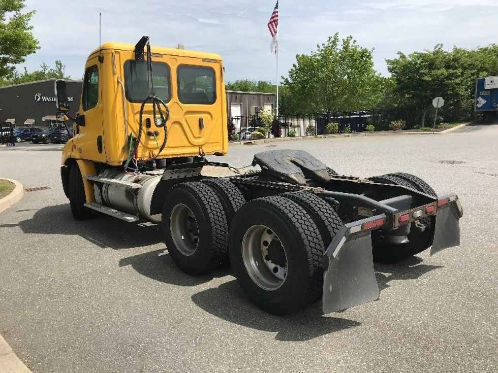 Day Cab Tractor-Heavy Duty Tractors-Freightliner-2019-Cascadia 11364ST-Fitchburg-MA-470,180\n\t\tmiles-$ 28,500 - Image 5