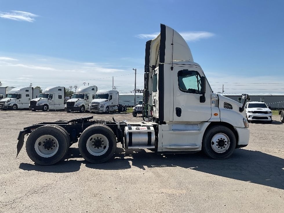 Day Cab Tractor-Heavy Duty Tractors-Freightliner-2019-Cascadia 11364ST-Fort Smith-AR-160,906\n\t\tmiles-$ 45,750 - Image 8
