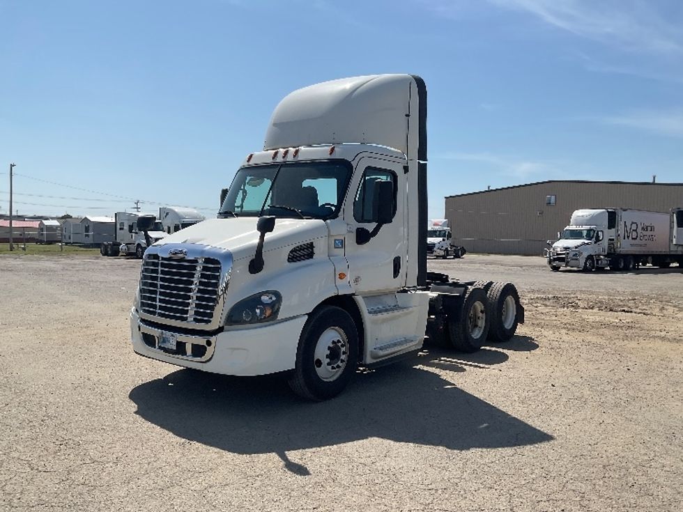 Day Cab Tractor-Heavy Duty Tractors-Freightliner-2019-Cascadia 11364ST-Fort Smith-AR-256,745\n\t\tmiles-$ 43,000 - Image 3