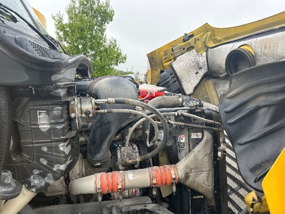 Day Cab Tractor-Heavy Duty Tractors-Freightliner-2019-Cascadia 11364ST-Fort Worth-TX-464,935\n\t\tmiles-$ 34,500 - Image 15