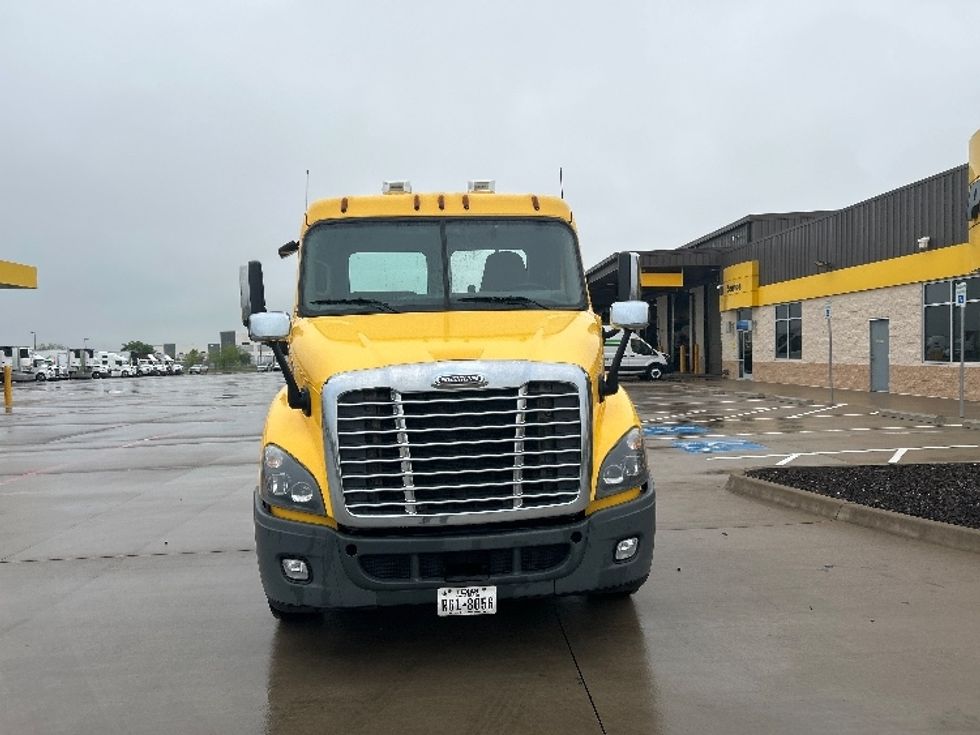 Day Cab Tractor-Heavy Duty Tractors-Freightliner-2019-Cascadia 11364ST-Fort Worth-TX-464,935\n\t\tmiles-$ 34,500 - Image 2