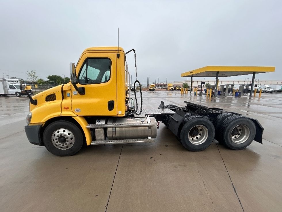 Day Cab Tractor-Heavy Duty Tractors-Freightliner-2019-Cascadia 11364ST-Fort Worth-TX-464,935\n\t\tmiles-$ 34,500 - Image 4
