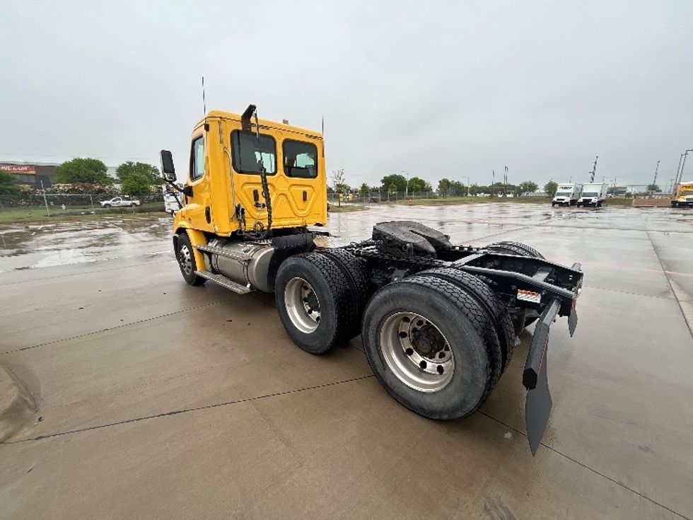 Day Cab Tractor-Heavy Duty Tractors-Freightliner-2019-Cascadia 11364ST-Fort Worth-TX-464,935\n\t\tmiles-$ 34,500 - Image 5