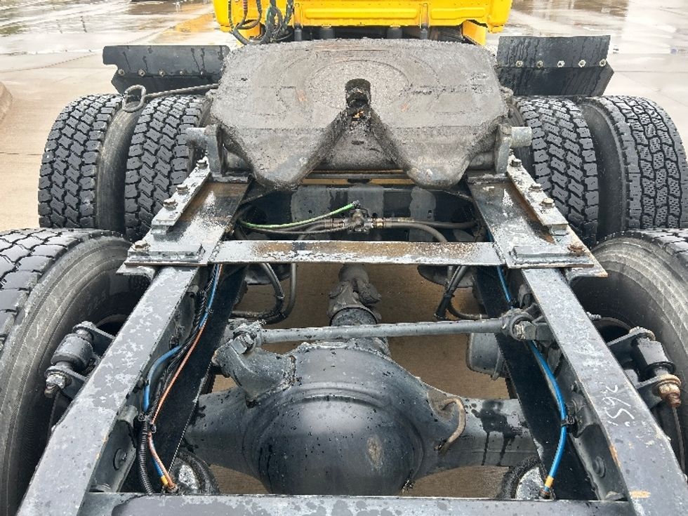 Day Cab Tractor-Heavy Duty Tractors-Freightliner-2019-Cascadia 11364ST-Fort Worth-TX-464,935\n\t\tmiles-$ 34,500 - Image 6