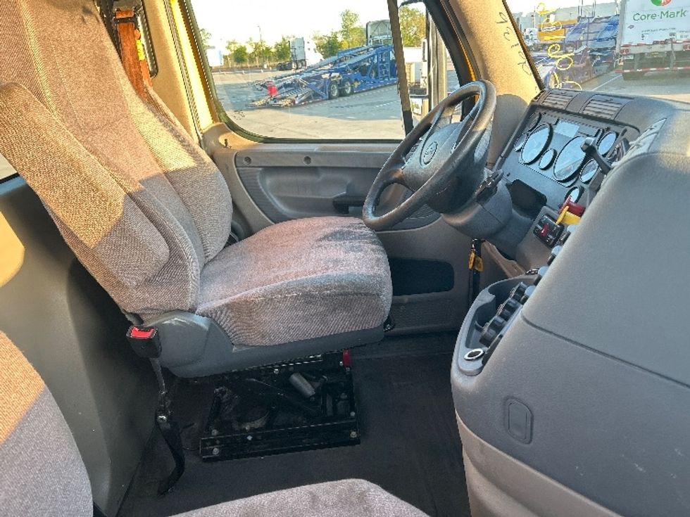 Day Cab Tractor-Heavy Duty Tractors-Freightliner-2019-Cascadia 11364ST-Fort Worth-TX-469,586\n\t\tmiles-$ 34,250 - Image 14