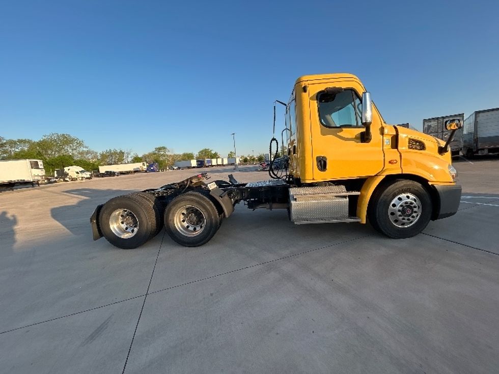 Day Cab Tractor-Heavy Duty Tractors-Freightliner-2019-Cascadia 11364ST-Fort Worth-TX-469,586\n\t\tmiles-$ 34,250 - Image 8