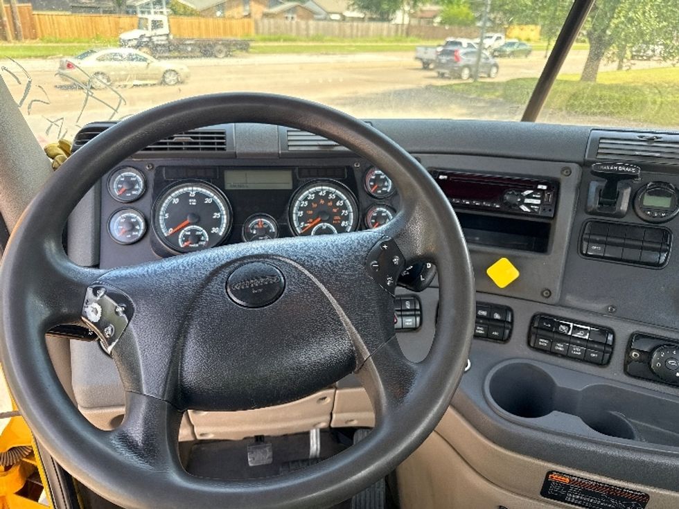 Day Cab Tractor-Heavy Duty Tractors-Freightliner-2019-Cascadia 11364ST-Garland-TX-686,593\n\t\tmiles-$ 25,250 - Image 11