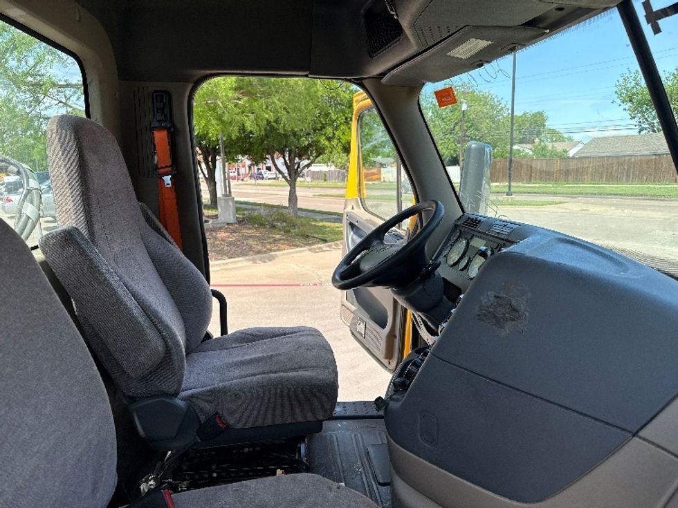 Day Cab Tractor-Heavy Duty Tractors-Freightliner-2019-Cascadia 11364ST-Garland-TX-686,593\n\t\tmiles-$ 25,250 - Image 14