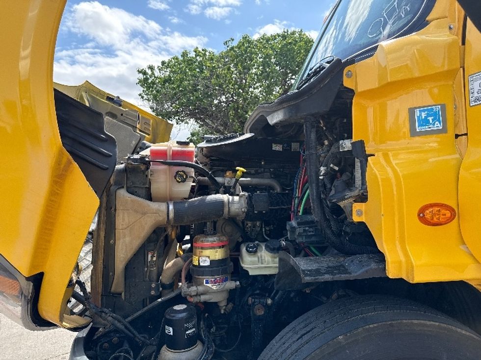 Day Cab Tractor-Heavy Duty Tractors-Freightliner-2019-Cascadia 11364ST-Garland-TX-686,593\n\t\tmiles-$ 25,250 - Image 16
