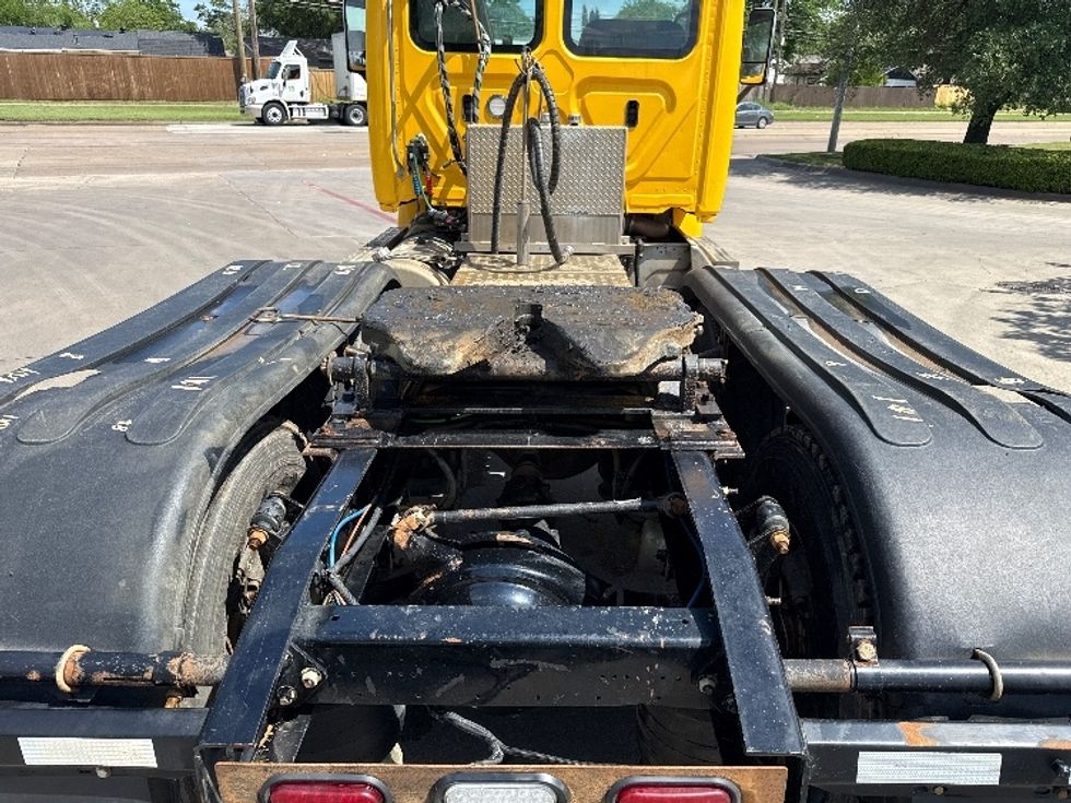 Day Cab Tractor-Heavy Duty Tractors-Freightliner-2019-Cascadia 11364ST-Garland-TX-686,593\n\t\tmiles-$ 25,250 - Image 6