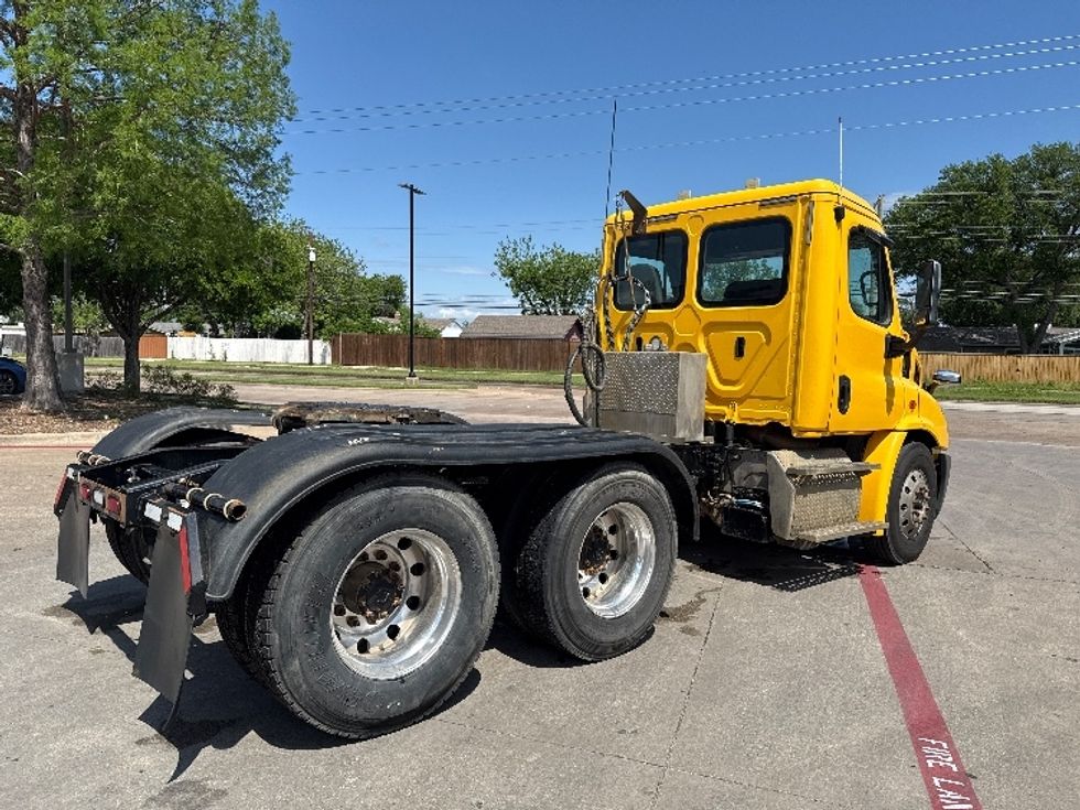 Day Cab Tractor-Heavy Duty Tractors-Freightliner-2019-Cascadia 11364ST-Garland-TX-686,593\n\t\tmiles-$ 25,250 - Image 7