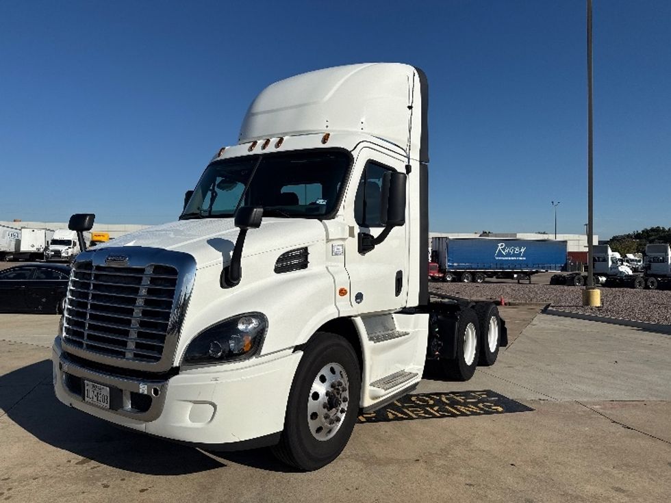Day Cab Tractor-Heavy Duty Tractors-Freightliner-2019-Cascadia 11364ST-Grand Prairie-TX-48,019\n\t\tmiles-$ 54,500 - Image 3